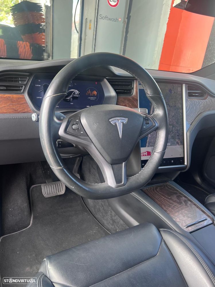 Tesla Model X 100D - 9