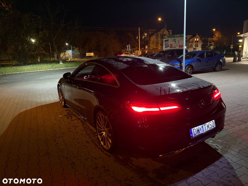 Mercedes-Benz Klasa E 220 d 4-Matic 9G-TRONIC - 8