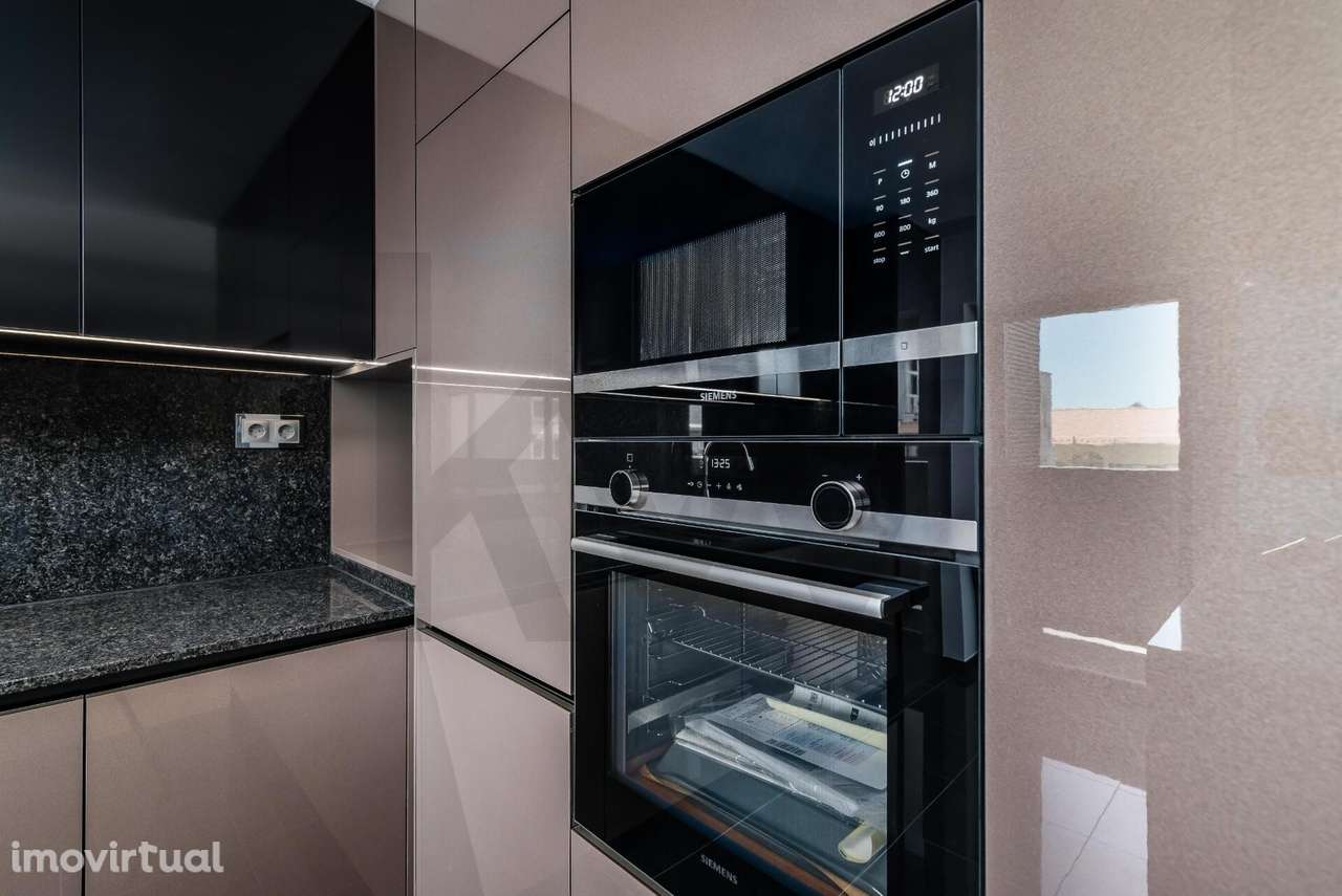 Apartamento T1- Moderno com Varanda, Garagem e Excelente Localização – - Grande imagem: 5/26