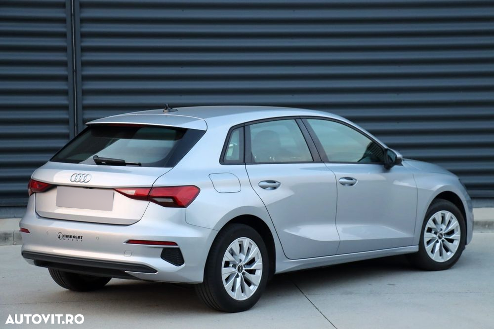 Audi A3 40 TFSIe Sportback S tronic S line - 4