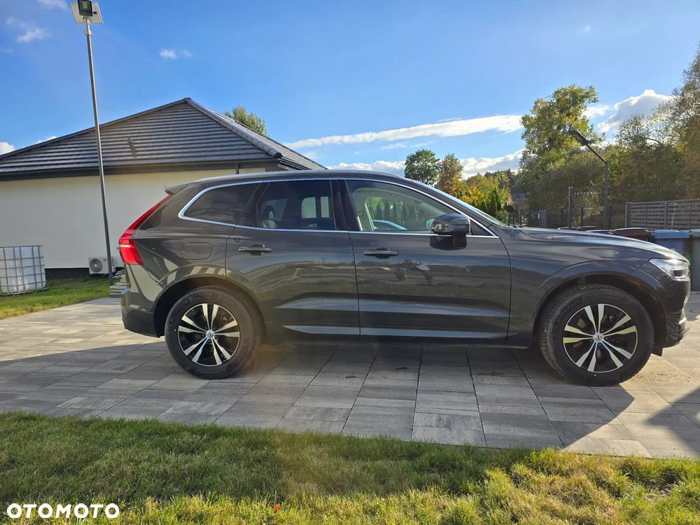 Volvo XC 60 B4 B Momentum - 1