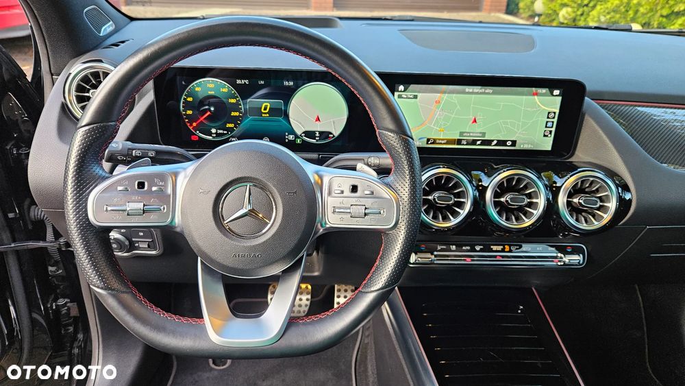 Mercedes-Benz GLA 250 4-Matic AMG Line - 39