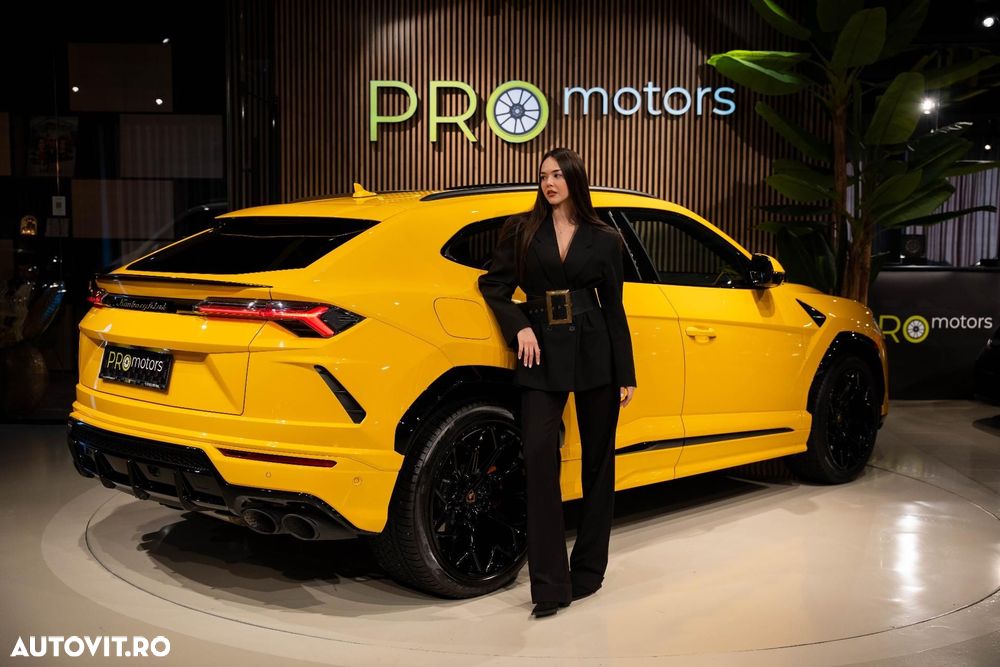 Lamborghini URUS - 12