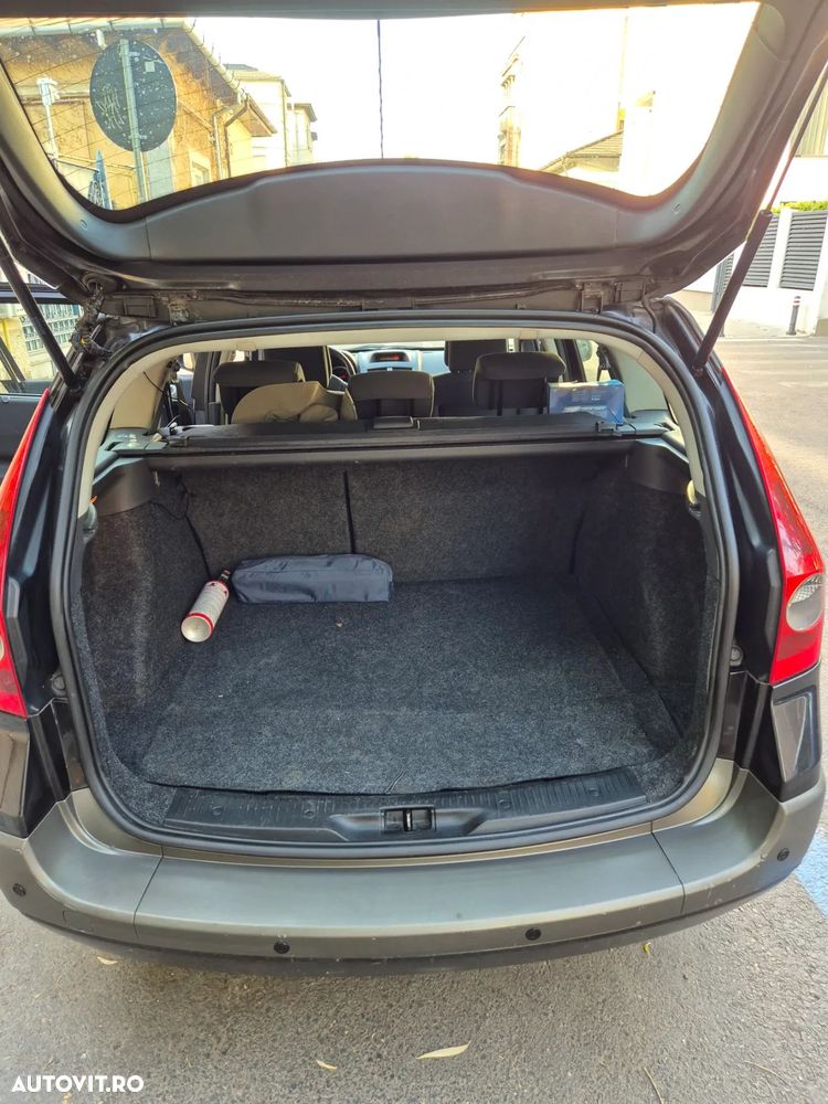 Renault Megane II Sedan 1.6 Influence - 6