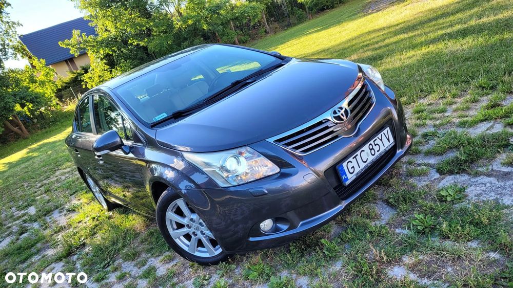 Toyota Avensis 1.8 Premium - 19