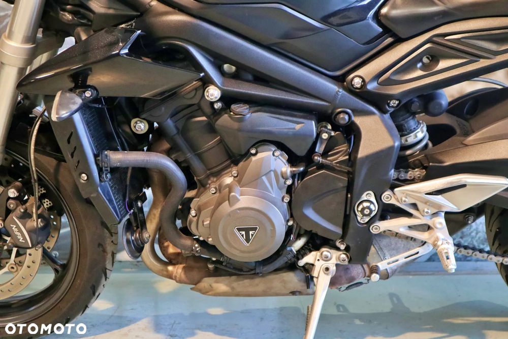 Triumph Street Triple - 5