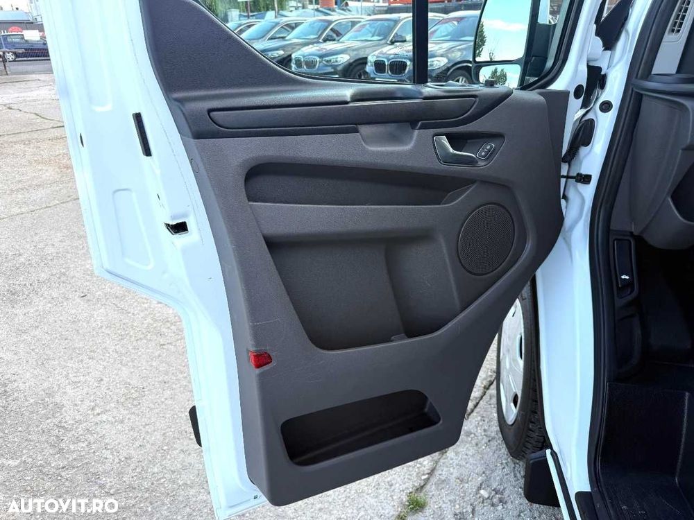 Ford TRANSIT CUSTOOM - 21