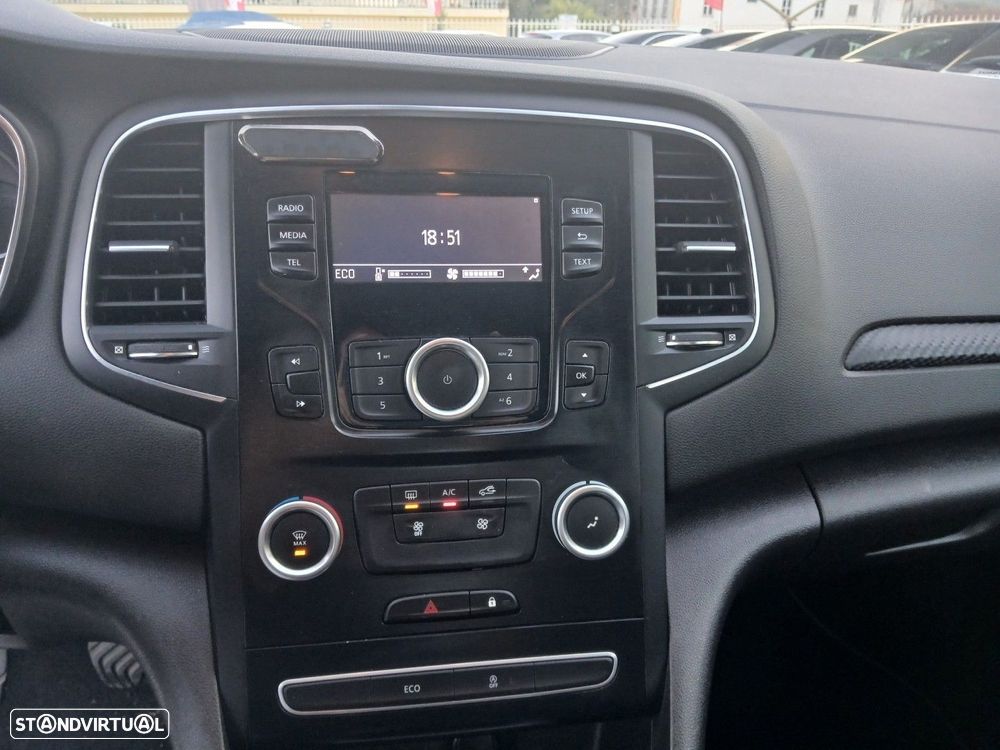 Renault Mégane 1.5 Blue dCi Zen - 29