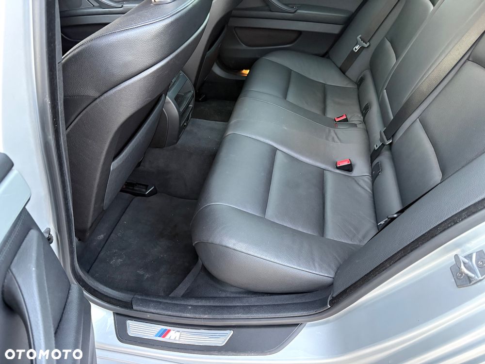 BMW Seria 5 525d Sport-Aut Modern Line - 26