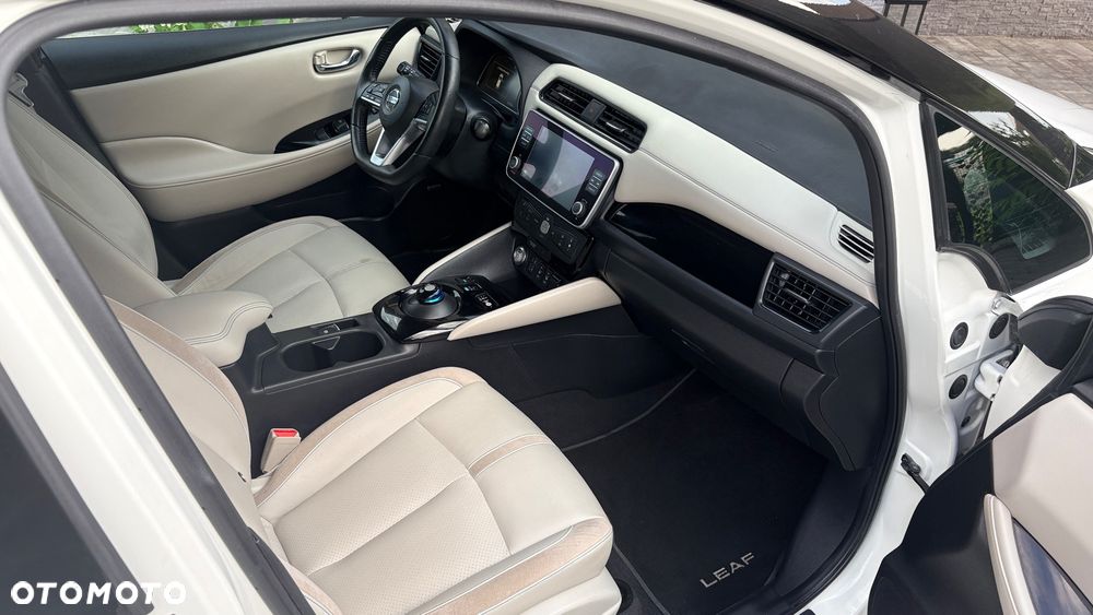 Nissan Leaf 62 kWh e+ N-Connecta - 18