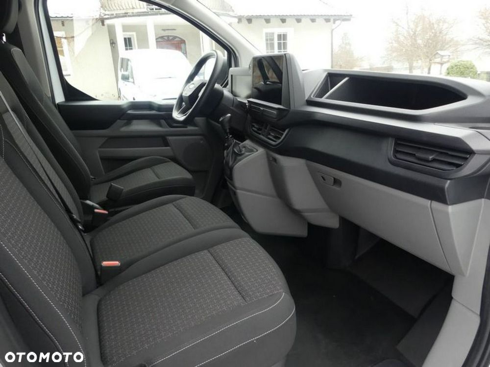 Ford Transit Custom - 11