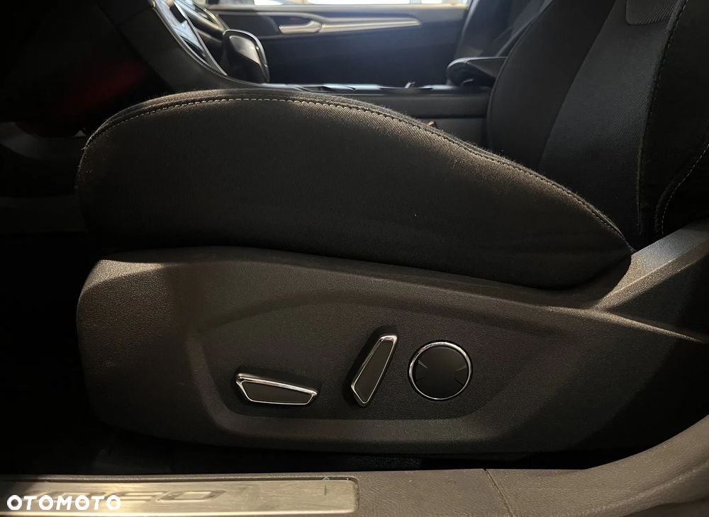 Ford Mondeo SW 2.0 TDCi S&S PowerShift-Aut Titanium - 25