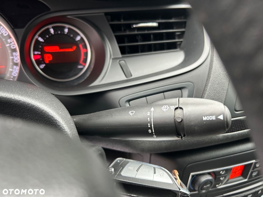 Citroën C5 2.0 16V Confort - 20