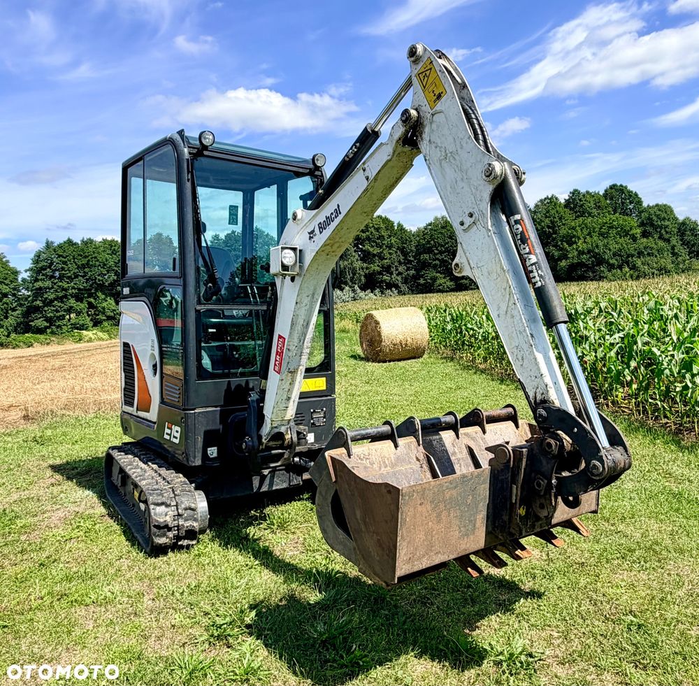 Bobcat E19 - 1