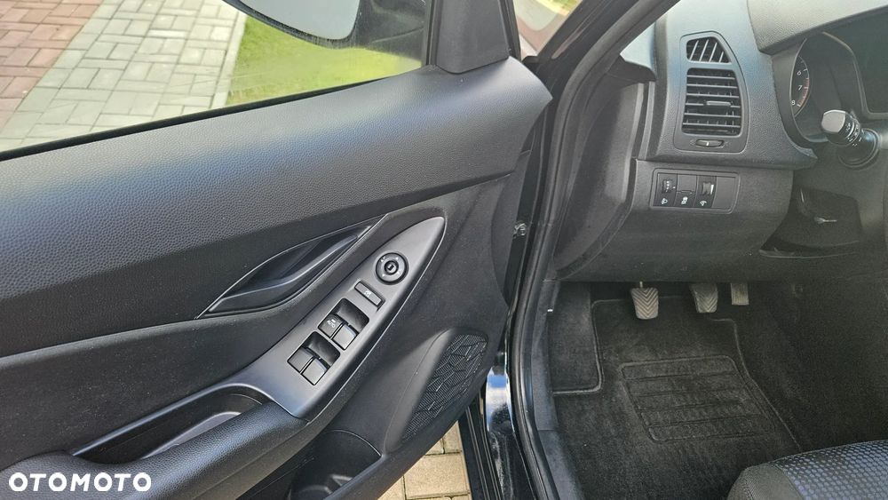 Hyundai ix20 1.4 blue Comfort - 15