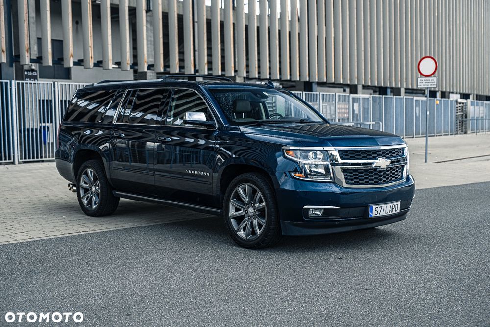 Chevrolet Suburban - 1