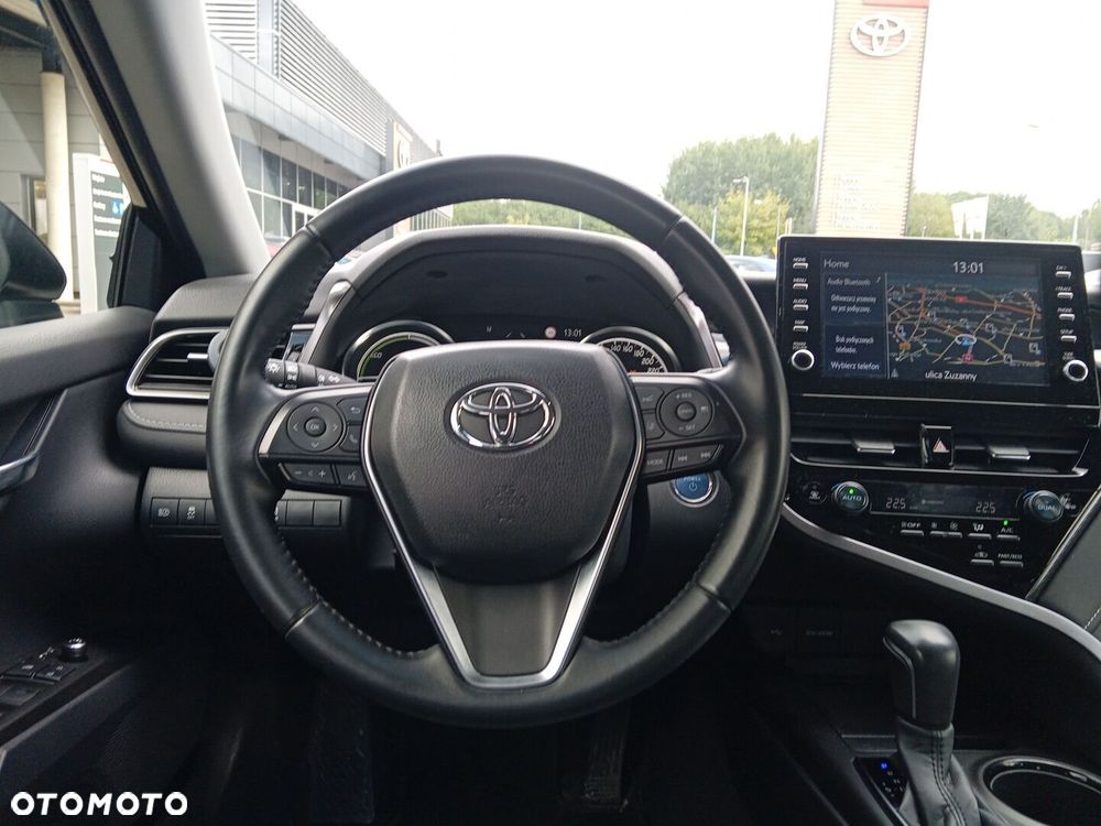 Toyota Camry - 16