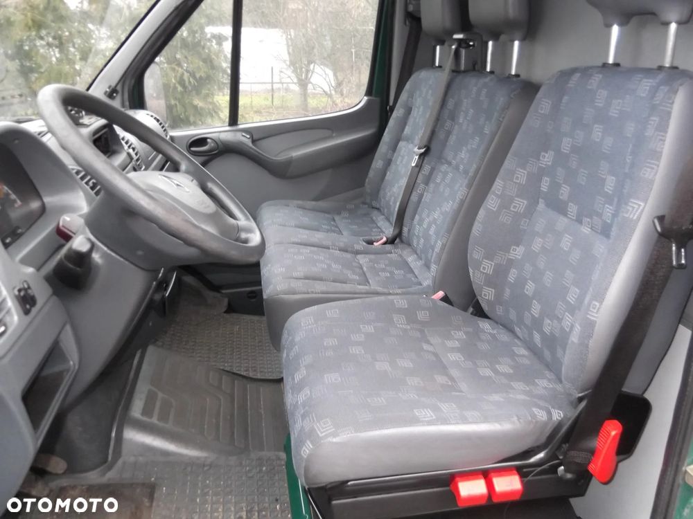 Mercedes-Benz Sprinter Specjalny 7-os z Agregatem - 15