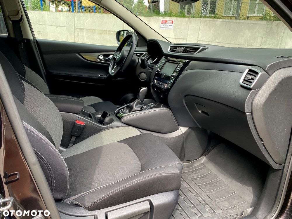 Nissan Qashqai 1.2 DIG-T Xtronic TEKNA+ - 9