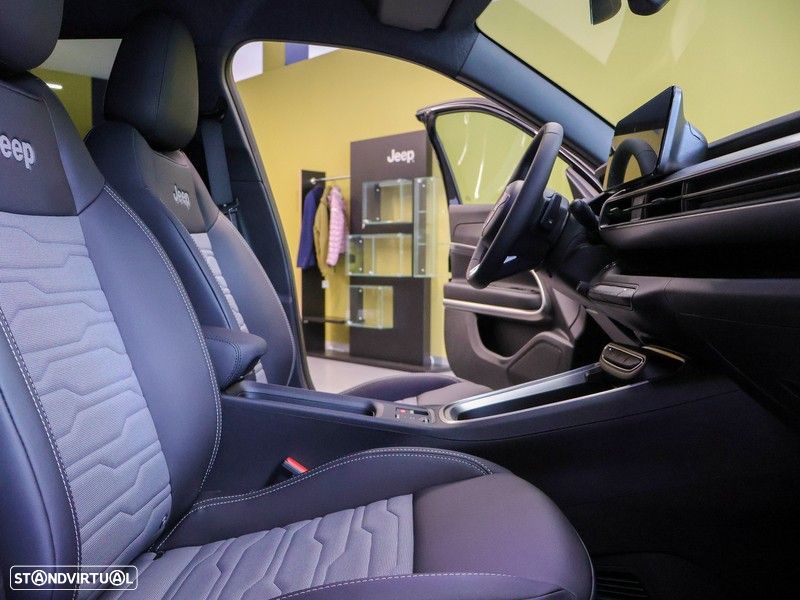 Jeep Avenger 1.2 4xe Hybrid eAWD Overland - 11