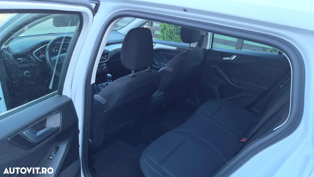 Ford Focus 1.5 EcoBlue Active Business - 18