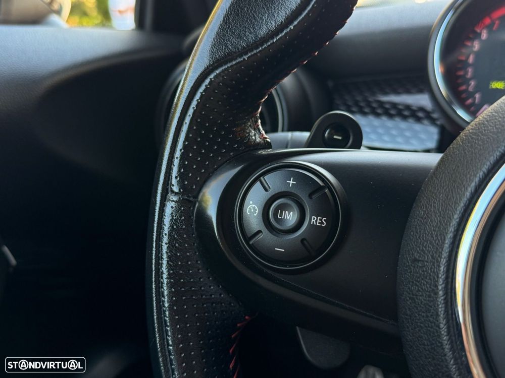 MINI 3 Portas John Cooper Works Auto Desportiva - 41
