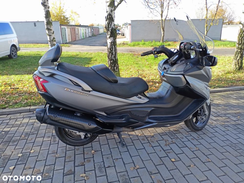 Suzuki Burgman - 11