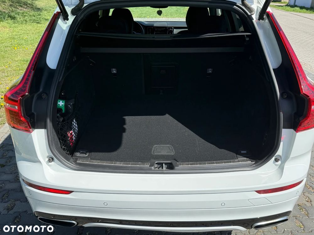 Volvo XC 60 B4 D AWD Geartronic RDesign - 13