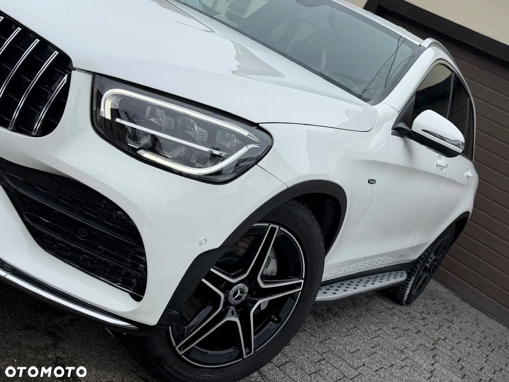 Mercedes-Benz GLC - 4