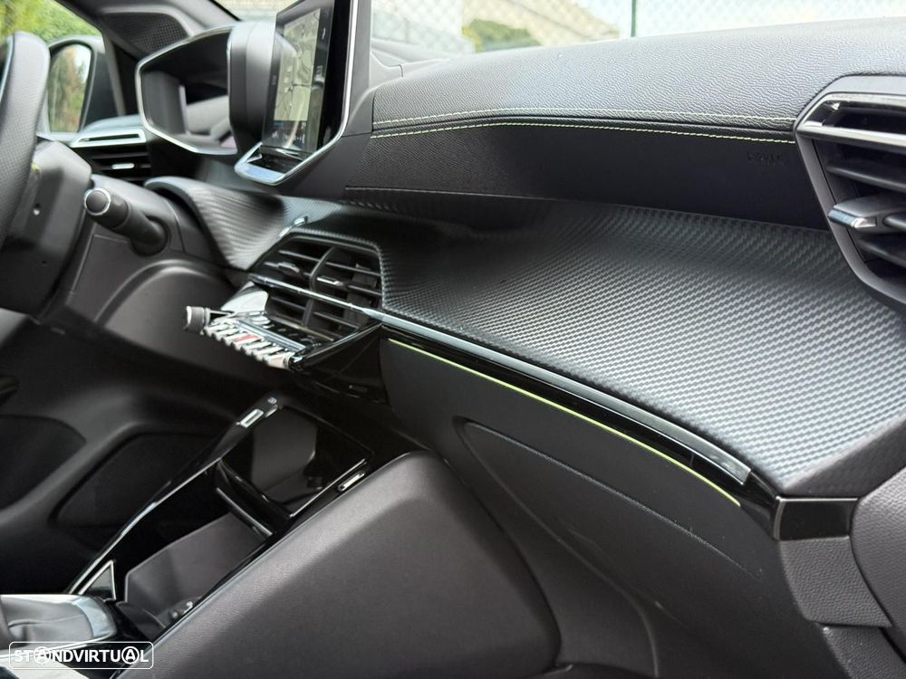 Peugeot 208 1.2 PureTech GT - 44