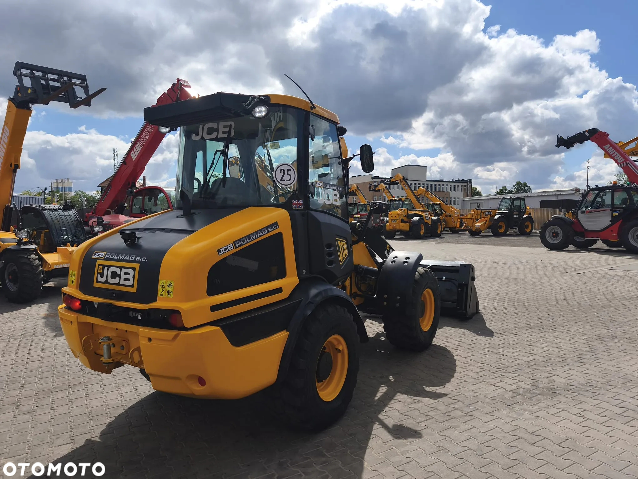 JCB 409 - 4