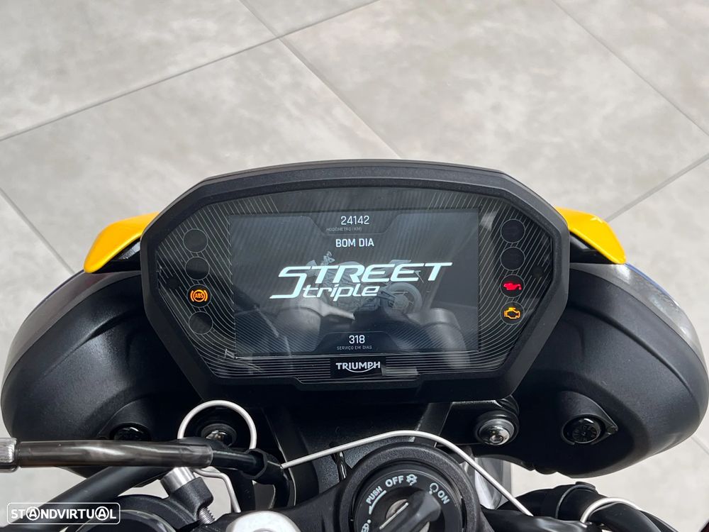 Triumph Street Triple 765 RS - 9