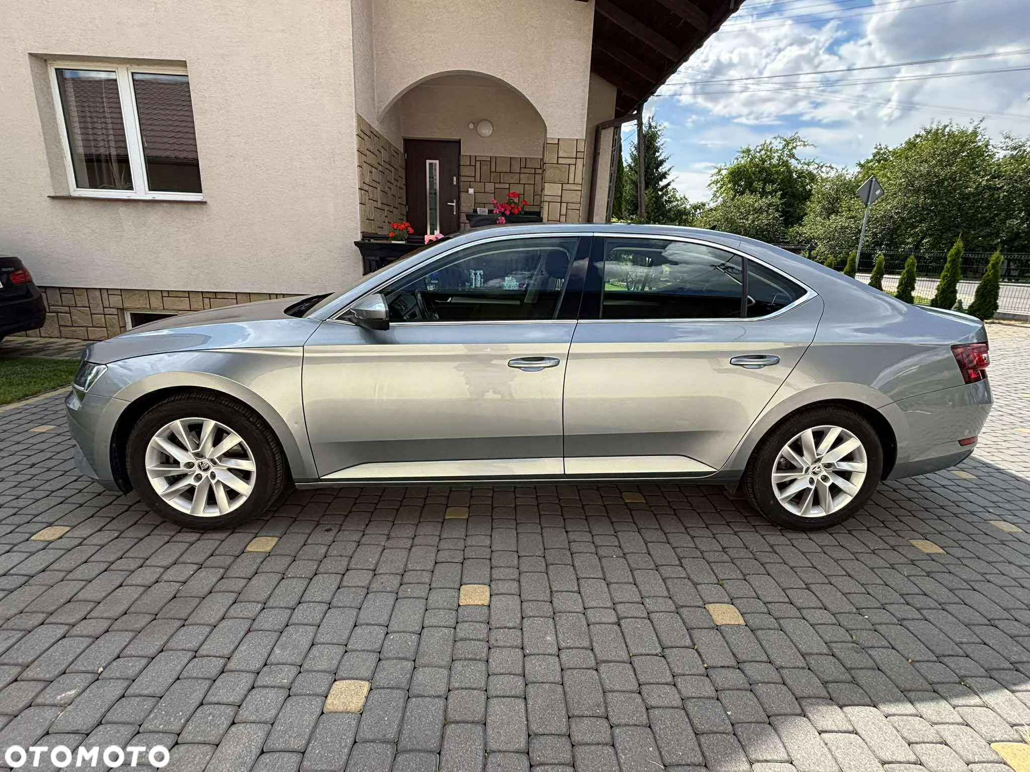 Skoda Superb 2.0 TDI Style - 8