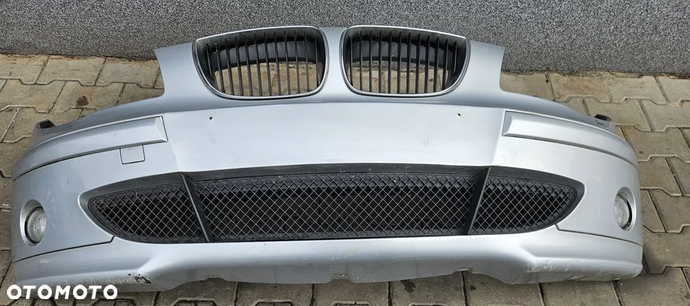 BMW 1 I E87 zderzak przód przedni grill  titansilber - 2