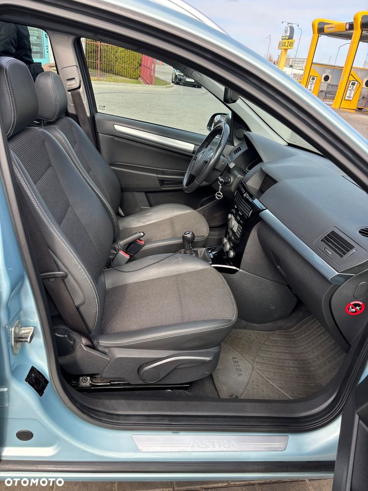 Opel Astra 1.9 CDTI Edition - 21