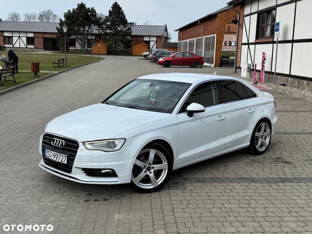 Audi A3 Sportback - 1