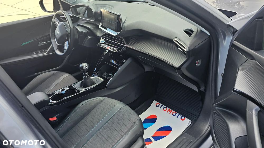 Peugeot 2008 1.2 PureTech Allure Pack S&S - 17