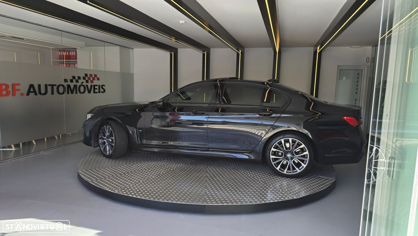 BMW 740 d xDrive Pack M Auto - 13