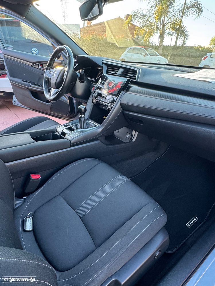 Honda Civic 1.5 i-VTEC Sport Plus - 19