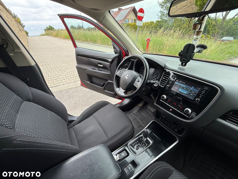 Mitsubishi Outlander 2.0 Intense + Navi 4WD CVT - 6