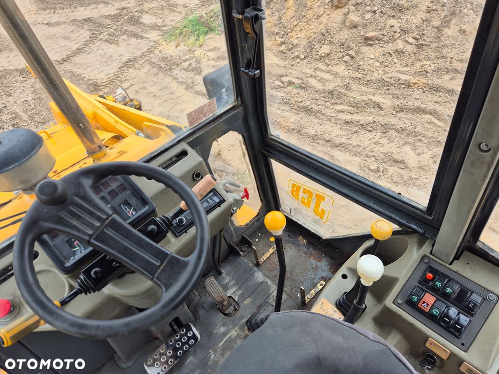 JCB 2cx - 6