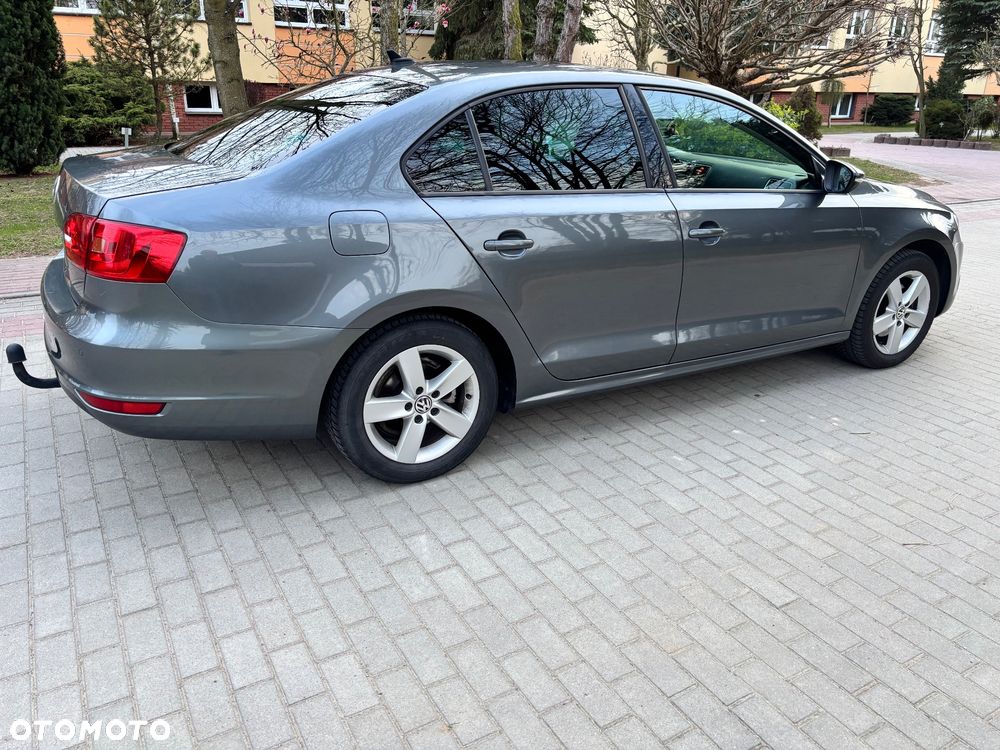 Volkswagen Jetta 1.6 TDI DPF Trendline - 5