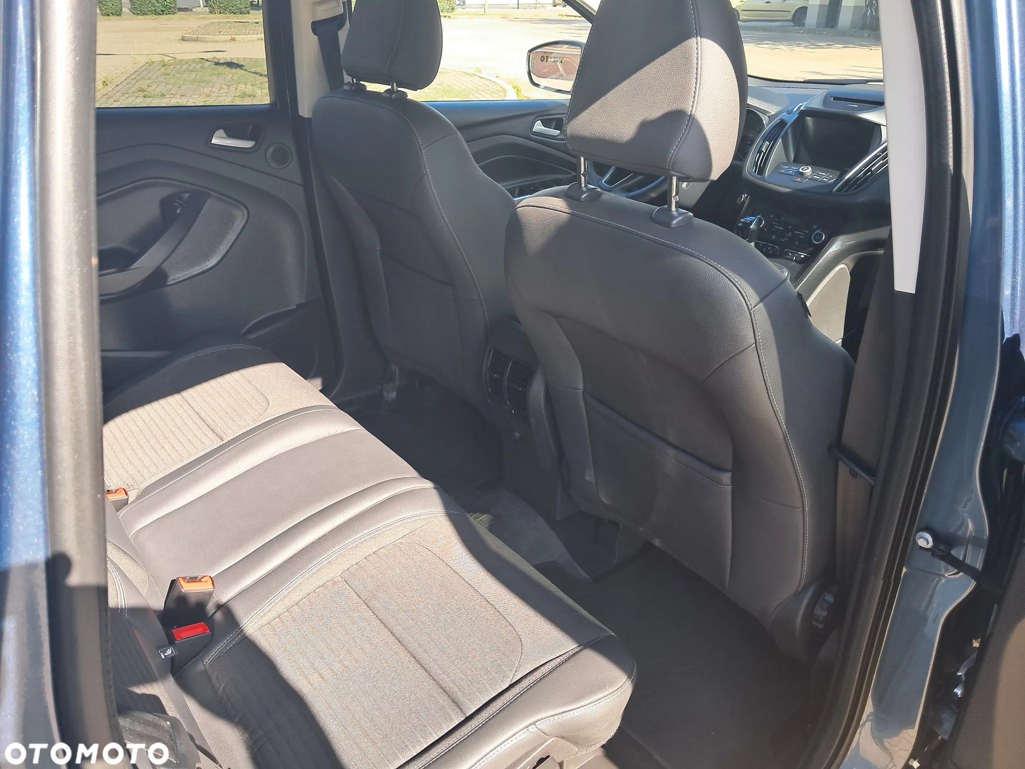 Ford Kuga - 10