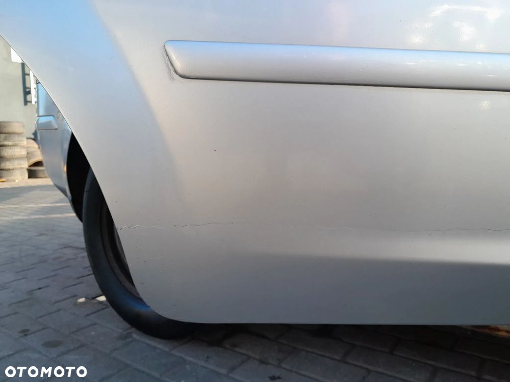 FORD FOCUS MK2 DRZWI PRAWE TYLNE PRAWY TYŁ SEDAN KOLOR: 03 - 4