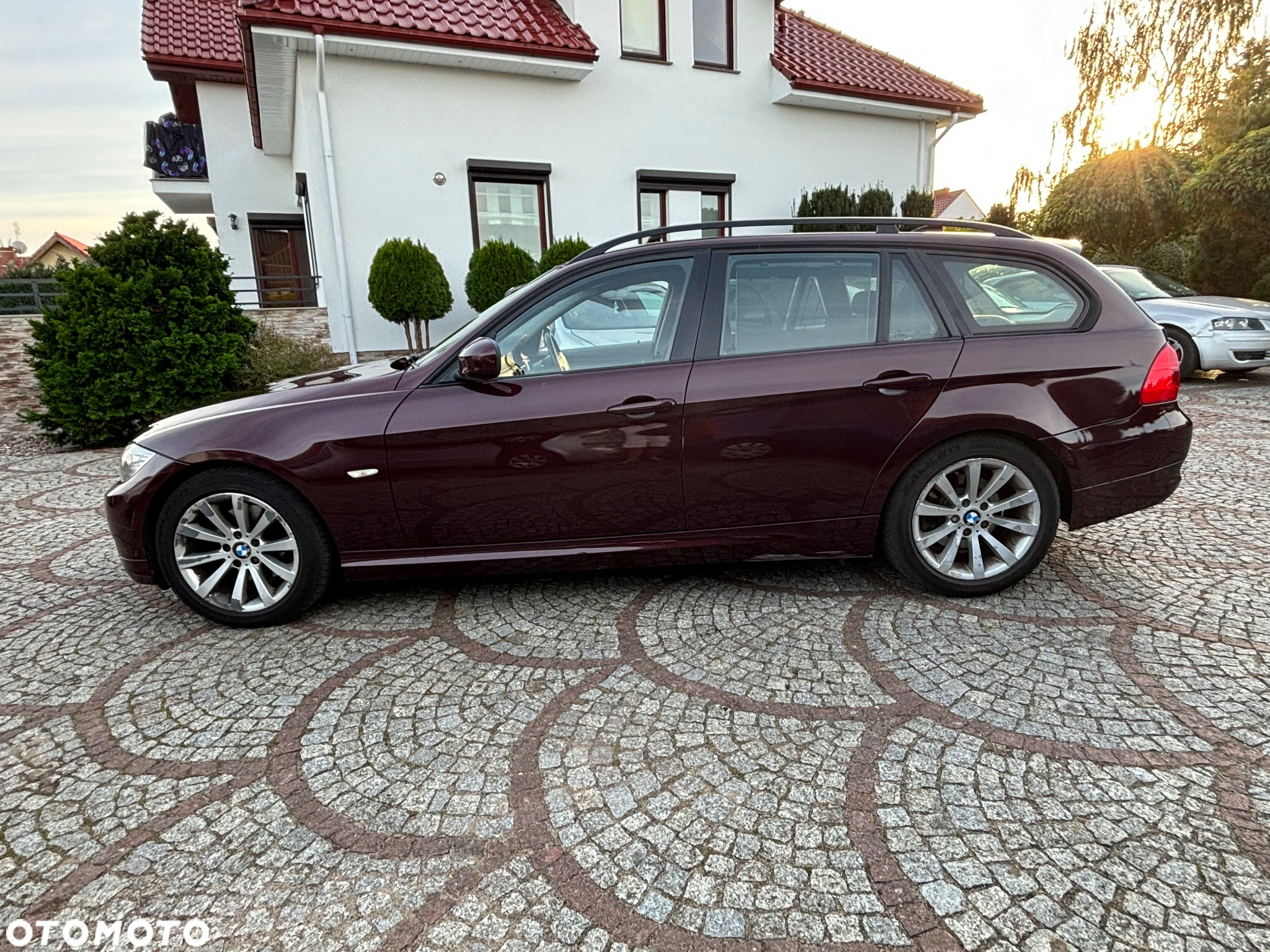 BMW Seria 3 320d DPF Touring - 8