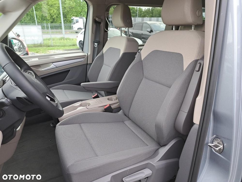 Volkswagen Multivan - 11