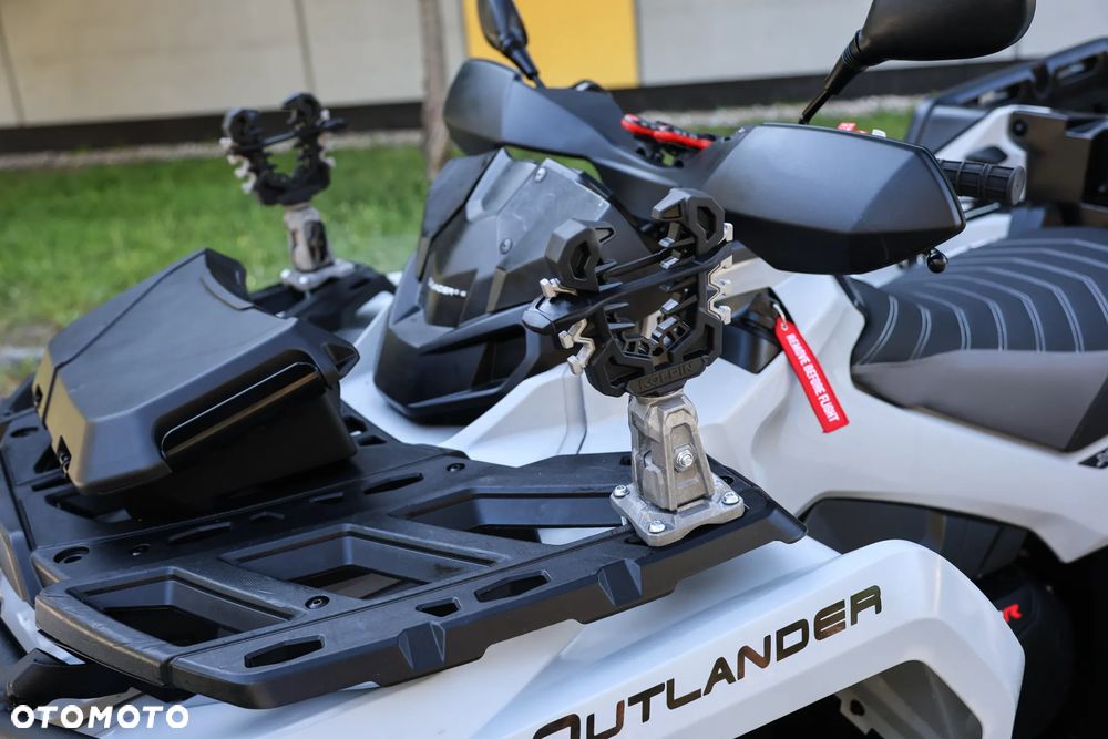 Can-Am Outlander - 12