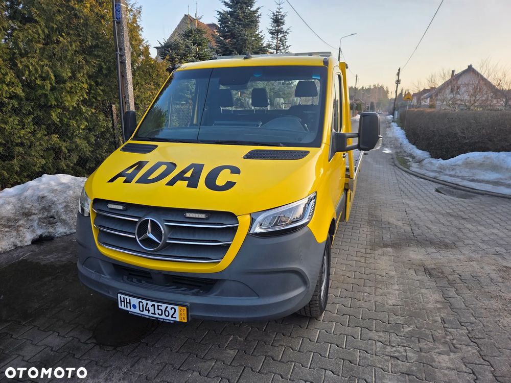 Mercedes-Benz Sprinter - 1
