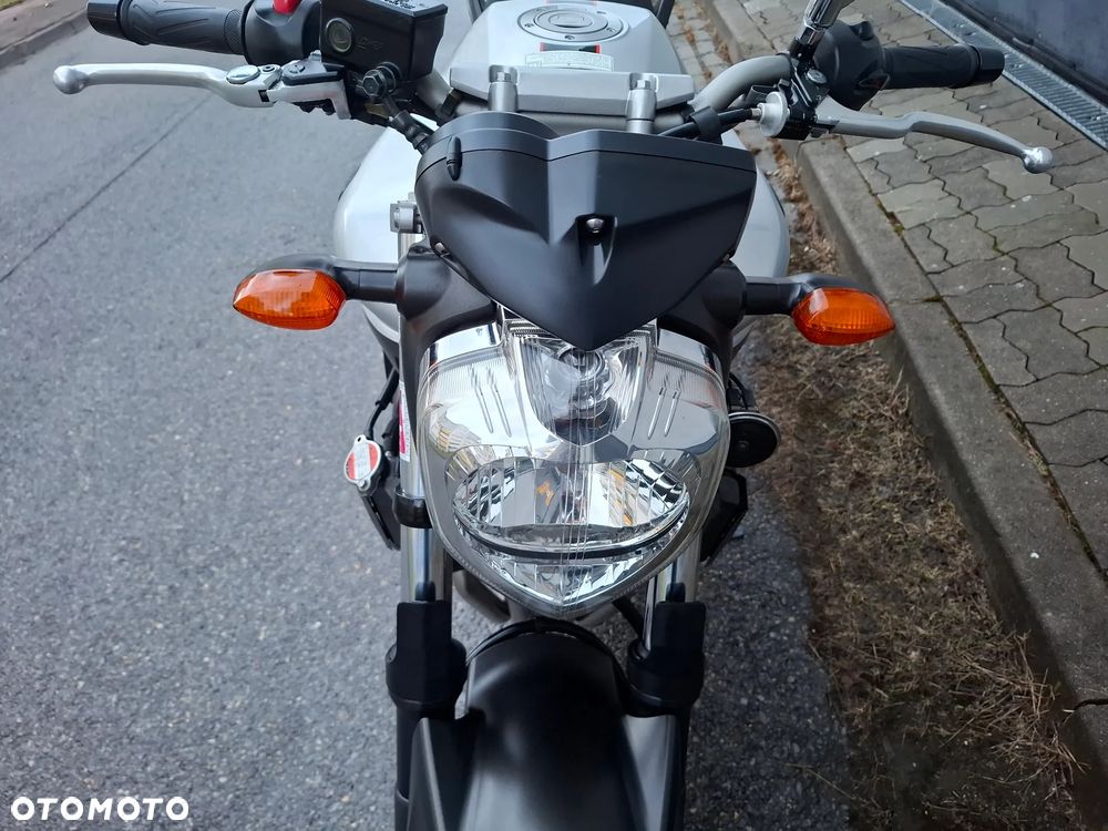 Yamaha FZ6 - 6