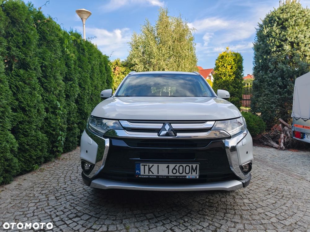Mitsubishi Outlander 2017 photo 2